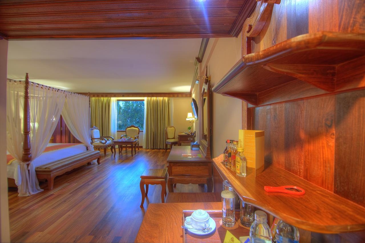 Bayon Era Hotel Siem Reap Exterior photo